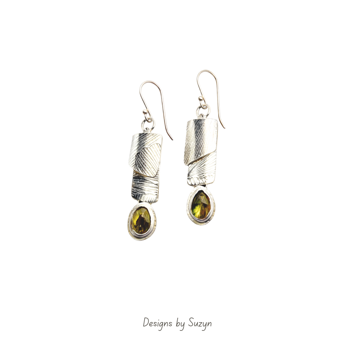 Parti Sapphire Small Shiny Dangle Earrings